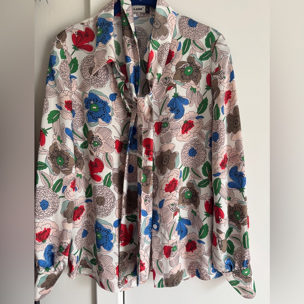 Chic-land Floral Satin Blouse